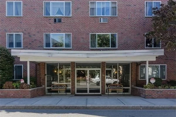 2 bed, 2 bath apartment for rent at 50 Green St Unit 109, Coolidge Corner — photo 2 of 17