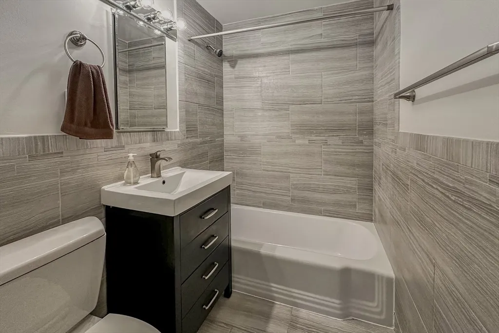 2 bed, 2 bath apartment for rent at 50 Green St Unit 312, North Brookline — photo 13 of 19