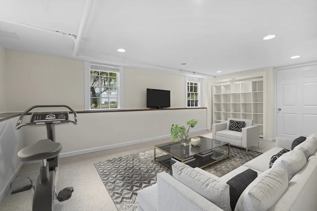 4 bed, 2 bath apartment for rent at 50 Grove Hill Park, Newton — photo 20 of 30