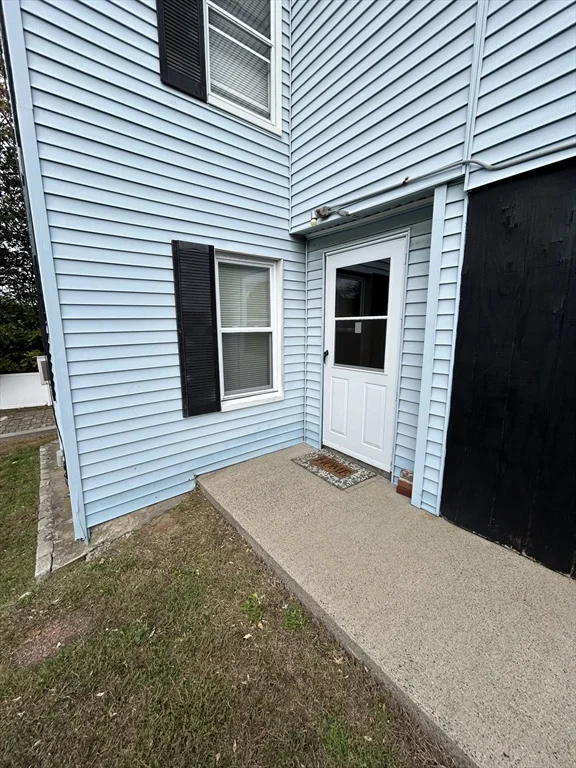 1 bed, 1 bath apartment for rent at 50 Hichborn St Unit 1, Revere — photo 2 of 11