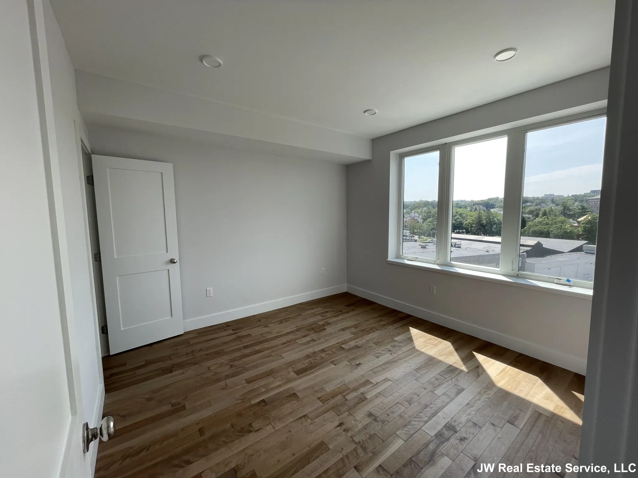 1 bed, 1 bath apartment for rent at 50 Hichborn St Unit 503, Brighton — photo 2 of 11