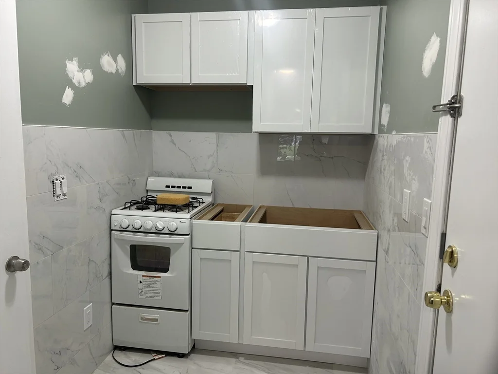 Studio bed, 1 bath apartment for rent at 50 Highland Ave Unit 1, Somerville — photo 1 of 4