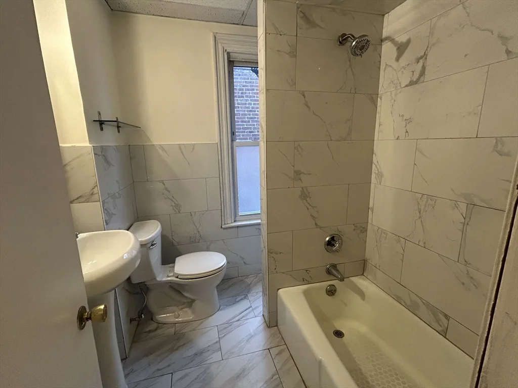 Studio bed, 1 bath apartment for rent at 50 Highland Ave Unit 2-4, Somerville — photo 4 of 4
