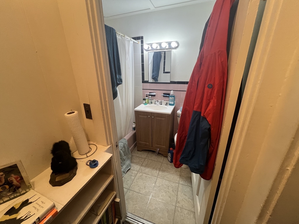 Studio bed, 1 bath apartment for rent at 50 Highland Ave Unit 2, Somerville — photo 7 of 8