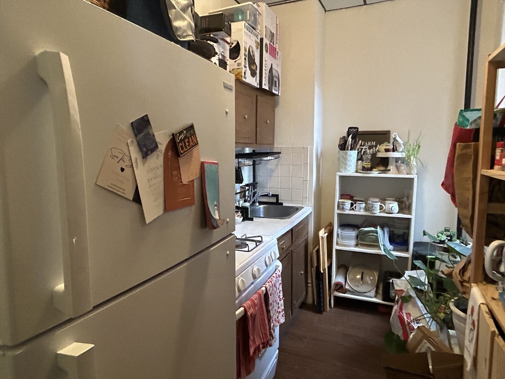 Studio bed, 1 bath apartment for rent at 50 Highland Ave Unit 2, Somerville — photo 1 of 8