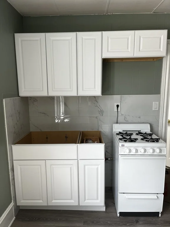 Studio bed, 1 bath apartment for rent at 50 Highland Ave Unit 6, Somerville — photo 3 of 5