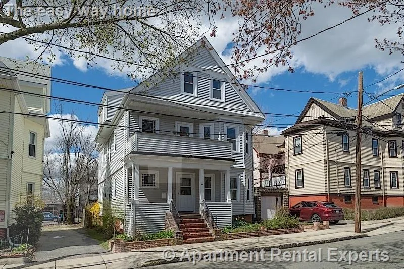 5 bed, 2 bath apartment for rent at 50 Holyoke Rd Unit 2, Porter Square — photo 8 of 8