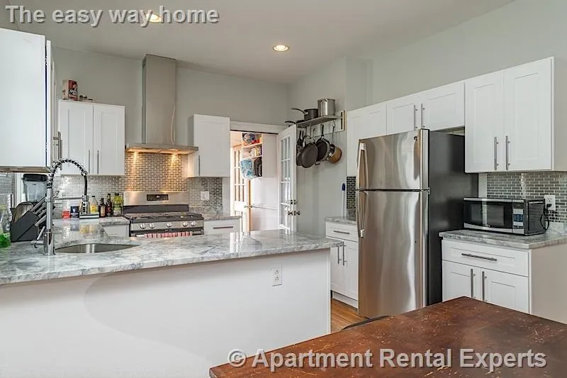 5 bed, 2 bath apartment for rent at 50 Holyoke Rd Unit 2, Porter Square — photo 2 of 8
