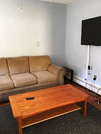 2 bed, 1 bath apartment for rent at 50 Horton St, Unit 2, Fall River — photo 3 of 9