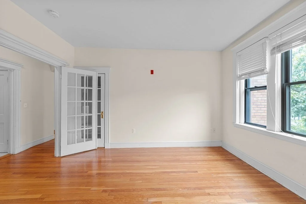 2 bed, 1 bath apartment for rent at 50 Jamaicaway Unit 6, Jamaica Plain — photo 6 of 22