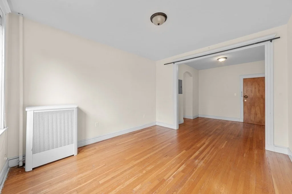 2 bed, 1 bath apartment for rent at 50 Jamaicaway Unit 6, Jamaica Plain — photo 4 of 22