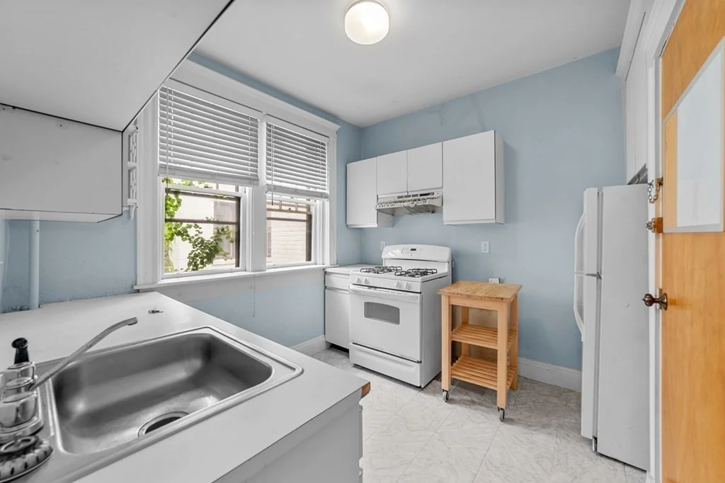 2 bed, 1 bath apartment for rent at 50 Jamaicaway Unit 6, Jamaica Plain — photo 8 of 22