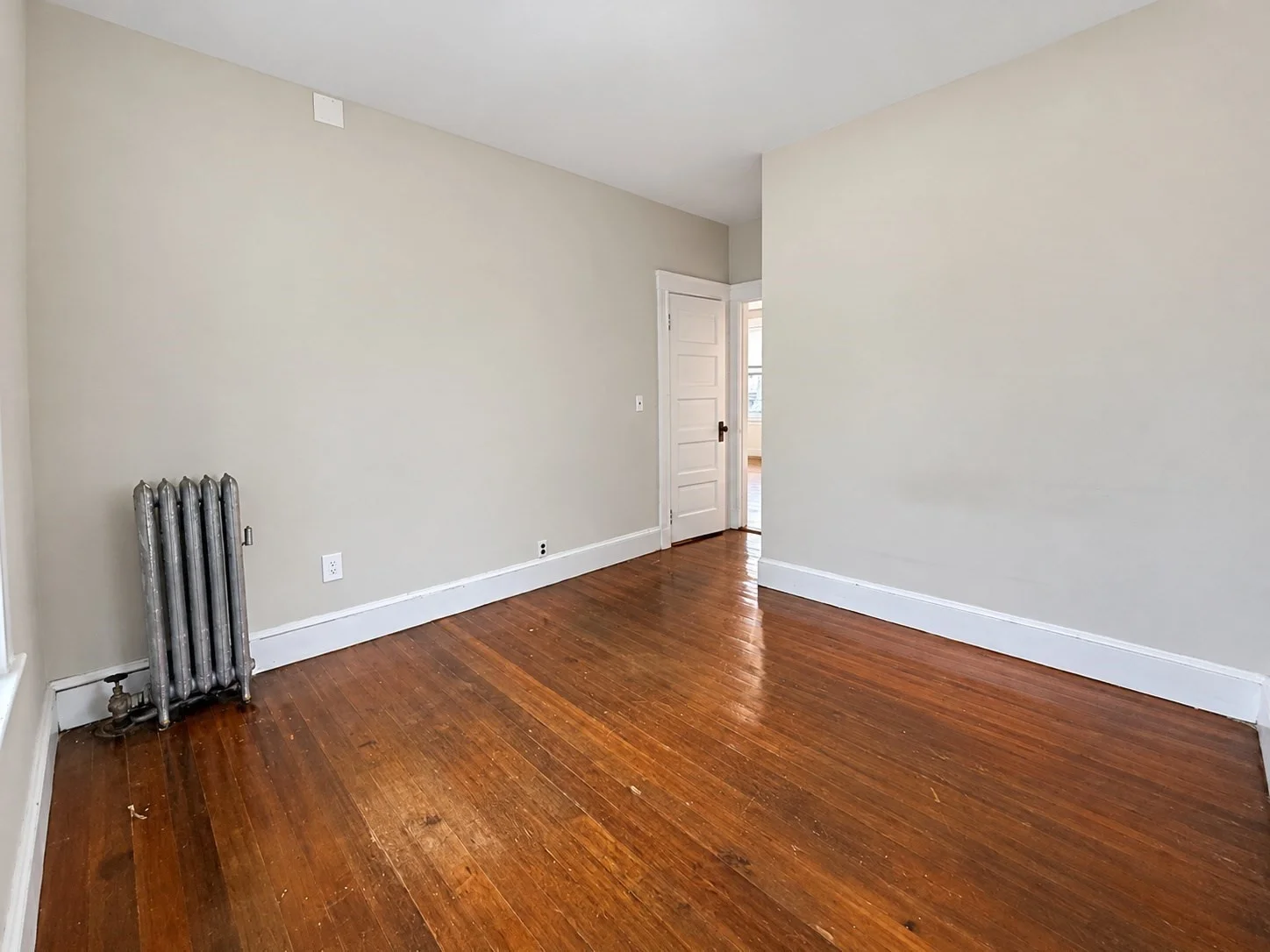 4 bed, 1 bath apartment for rent at 50 Lambert St Unit 3, Glenwood — photo 19 of 22