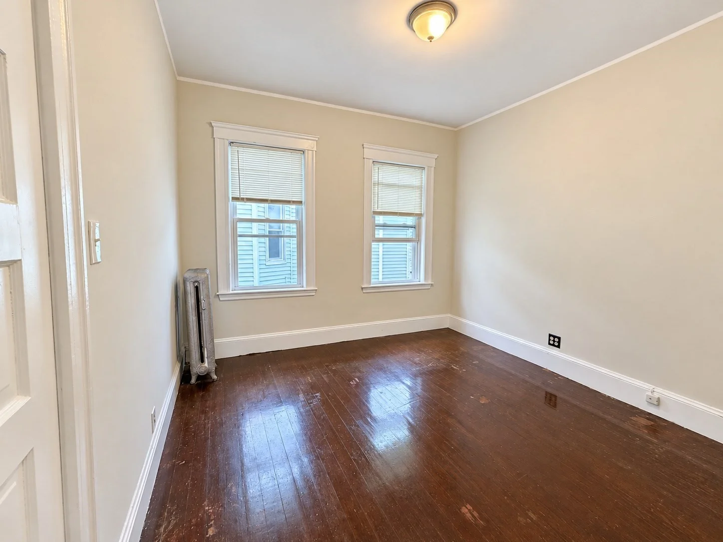 4 bed, 1 bath apartment for rent at 50 Lambert St Unit 3, Glenwood — photo 9 of 22