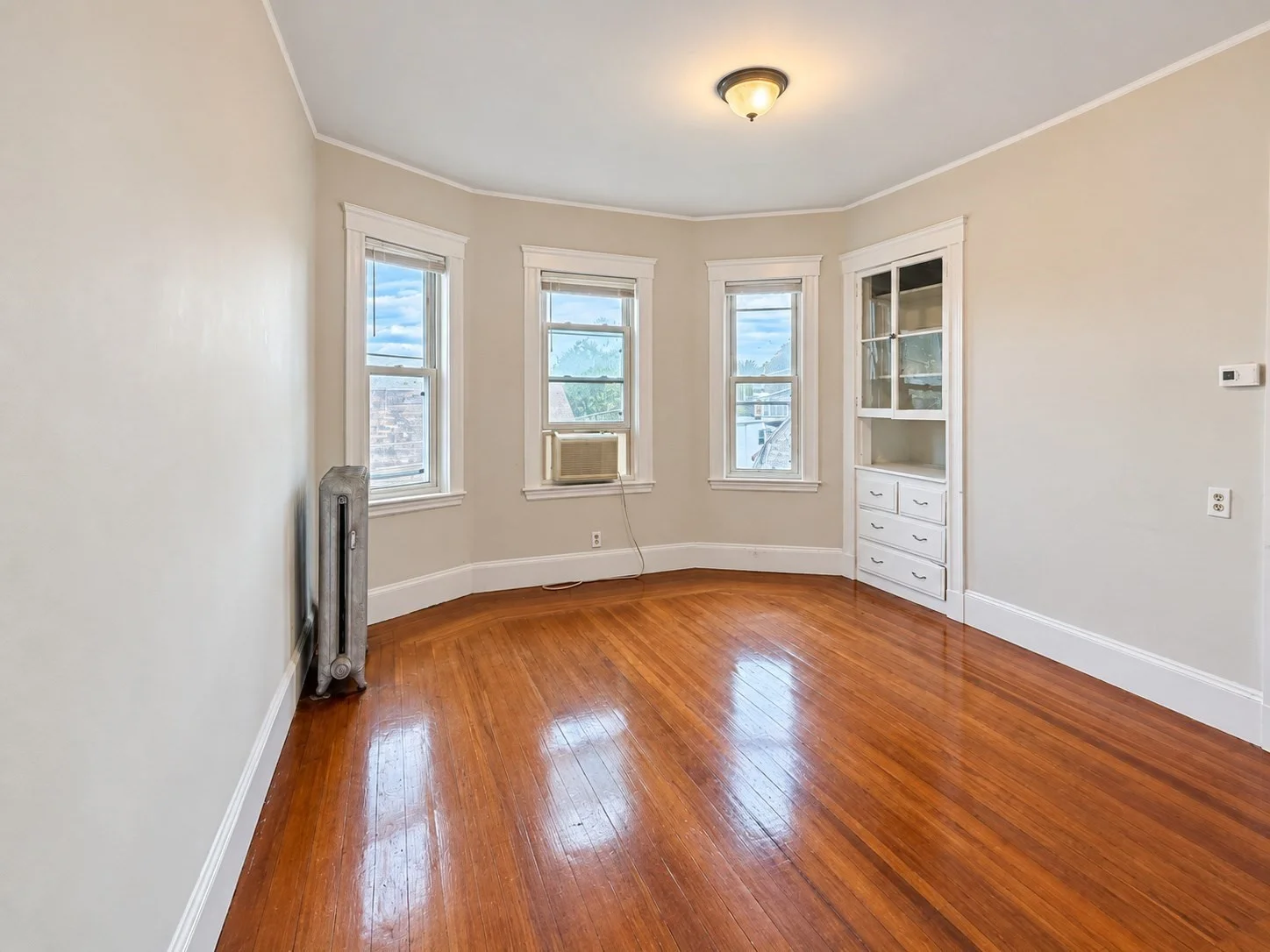 4 bed, 1 bath apartment for rent at 50 Lambert St Unit 3, Glenwood — photo 18 of 22