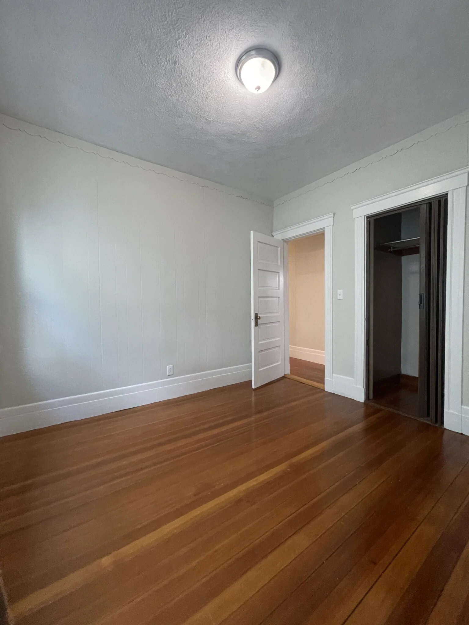 4 bed, 1 bath apartment for rent at 50 Lambert St Unit 3, Medford — photo 13 of 15