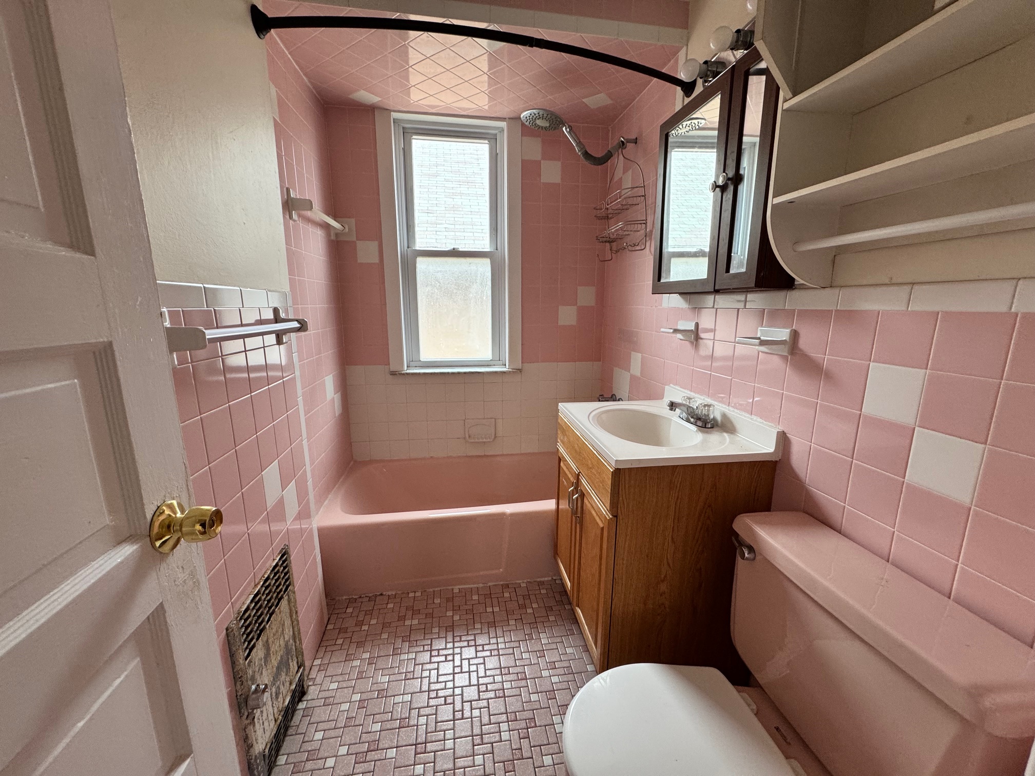 3 bed, 1 bath apartment for rent at 50 Langley Rd, Brighton — photo 9 of 13