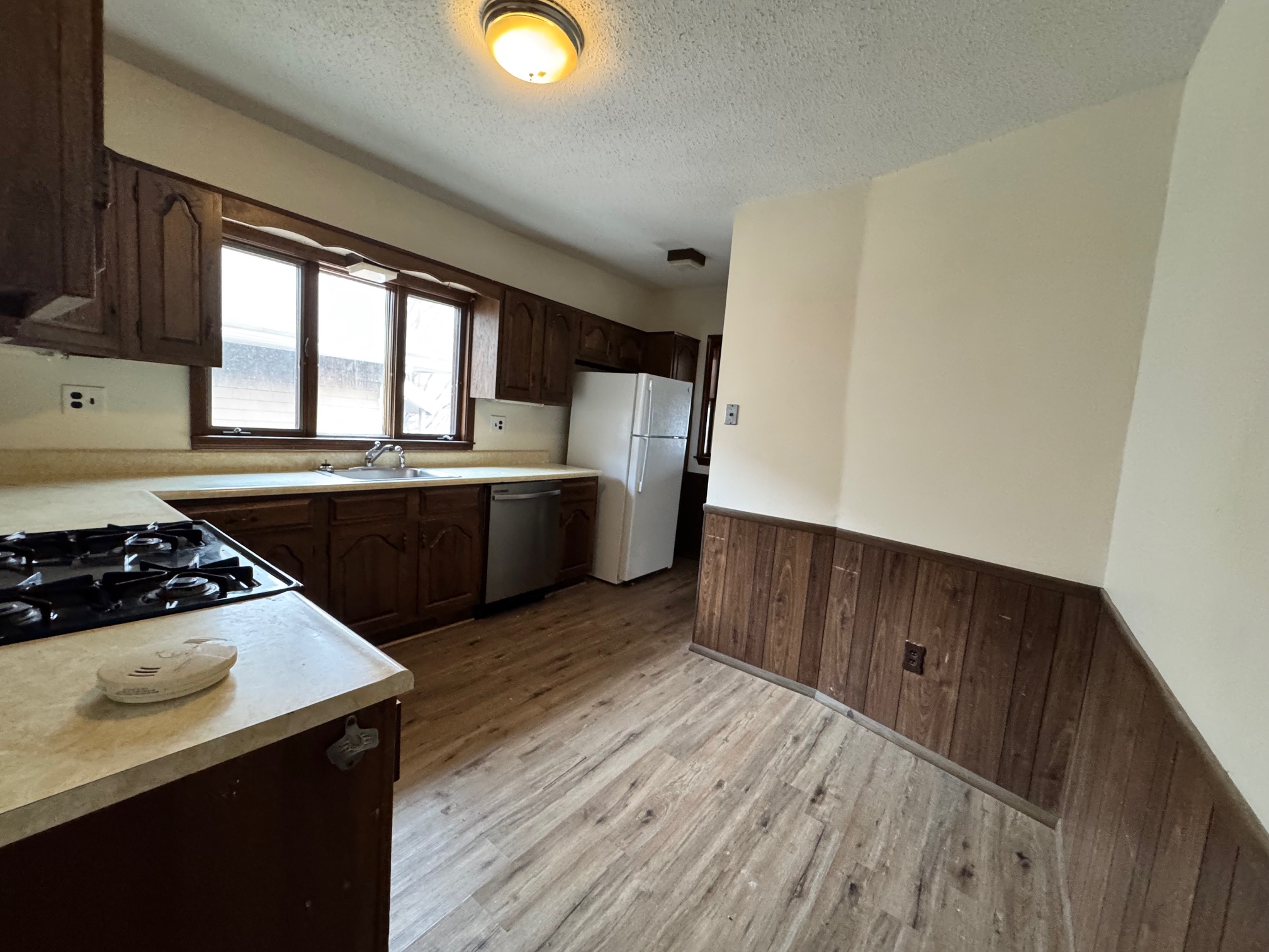 3 bed, 1 bath apartment for rent at 50 Langley Rd, Brighton — photo 10 of 13