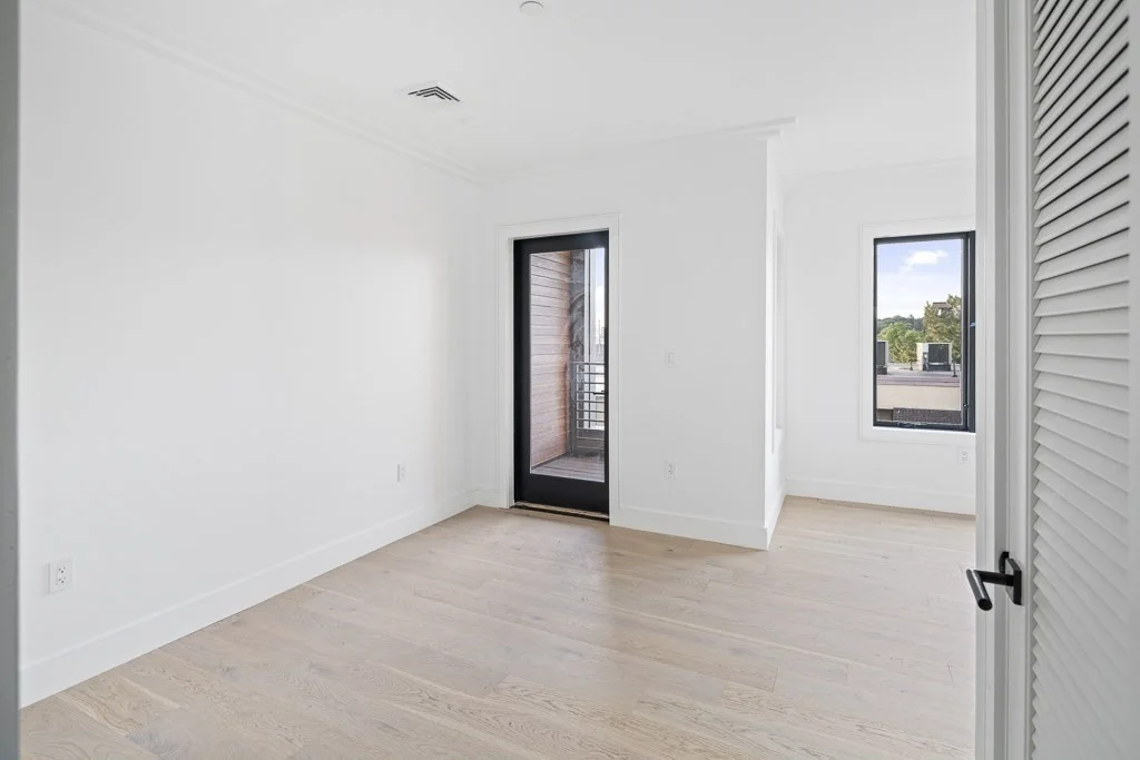 Studio bed, 1 bath apartment for rent at 50 Leo M Birmingham Pkwy Unit 307, Brighton — photo 4 of 23
