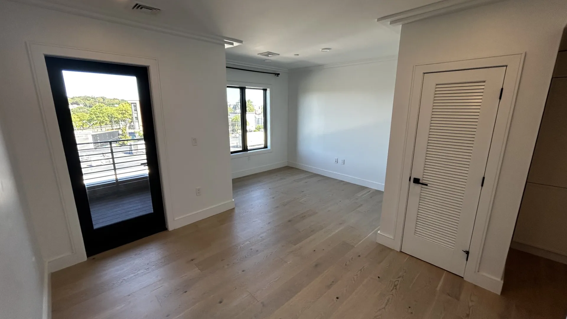 Studio bed, 1 bath apartment for rent at 50 Leo M Birmingham Pkwy Unit 50-405, Brighton — photo 5 of 15