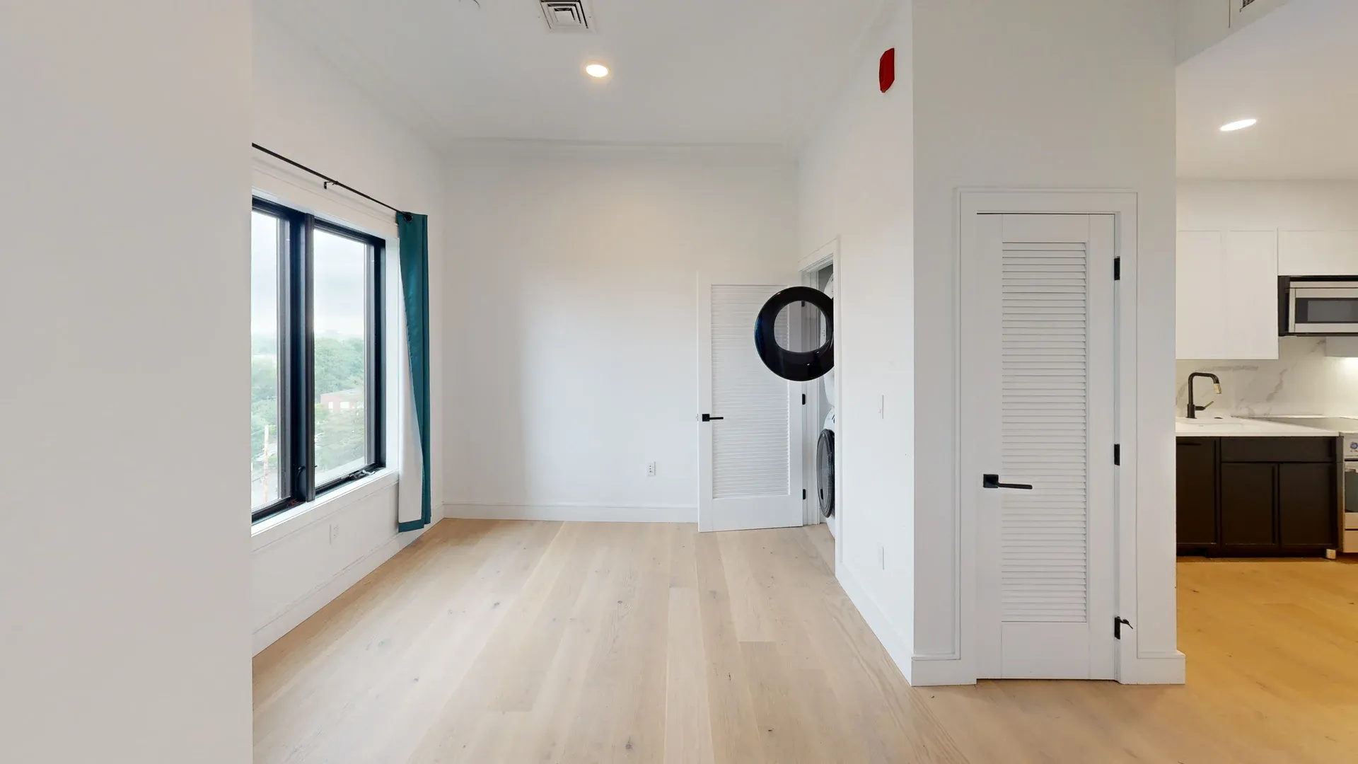 Studio bed, 1 bath apartment for rent at 50 Leo M Birmingham Pkwy Unit 605M, Brighton — photo 4 of 7