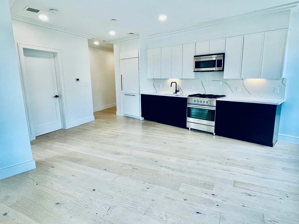 1 bed, 1 bath apartment for rent at 50 Leo M Birmingham Pkwy Unit 201, Brighton — photo 5 of 28