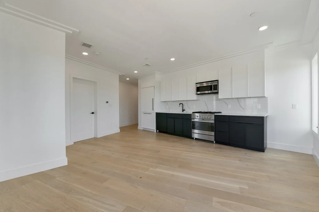 1 bed, 1 bath apartment for rent at 50 Leo M Birmingham Pkwy Unit 401, Brighton — photo 7 of 19