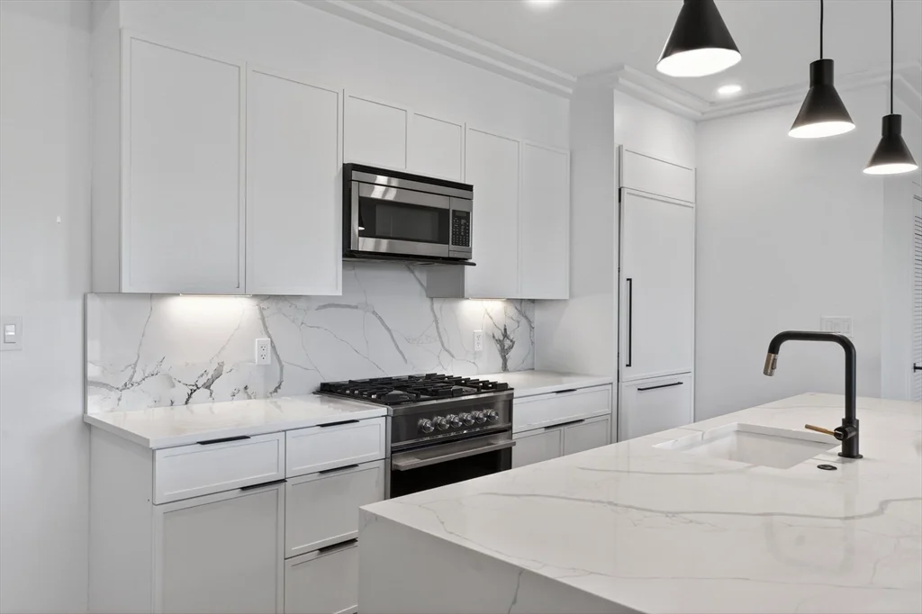 2 bed, 2 bath apartment for rent at 50 Leo M Birmingham Unit 302, Brighton — photo 3 of 26