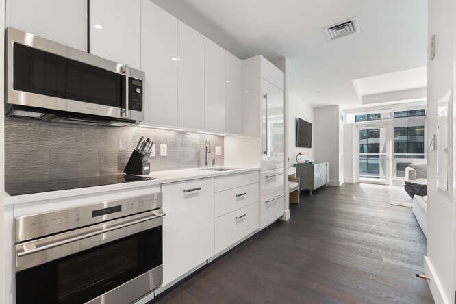 Studio bed, 1 bath apartment for rent at 50 Liberty Dr Unit 4S, Seaport District — photo 9 of 35