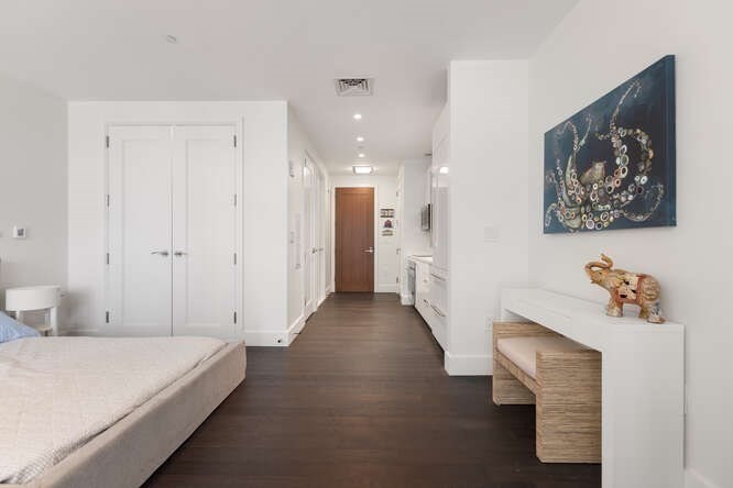 Studio bed, 1 bath apartment for rent at 50 Liberty Dr Unit 4S, Seaport District — photo 8 of 35