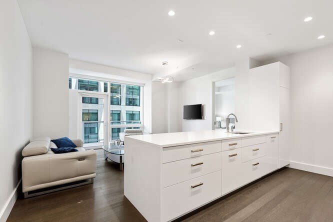 1 bed, 1 bath apartment for rent at 50 Liberty Dr Unit 9H, Seaport District — photo 6 of 30