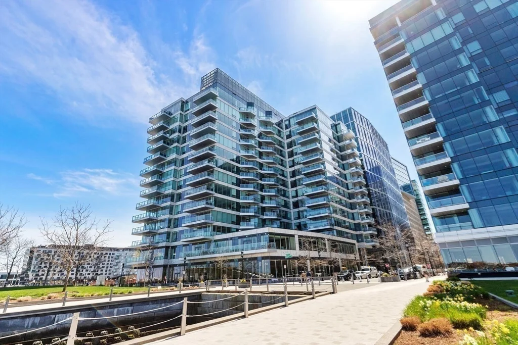1 bed, 1 bath apartment for rent at 50 Liberty Dr Unit PH1H, Seaport District — photo 37 of 40