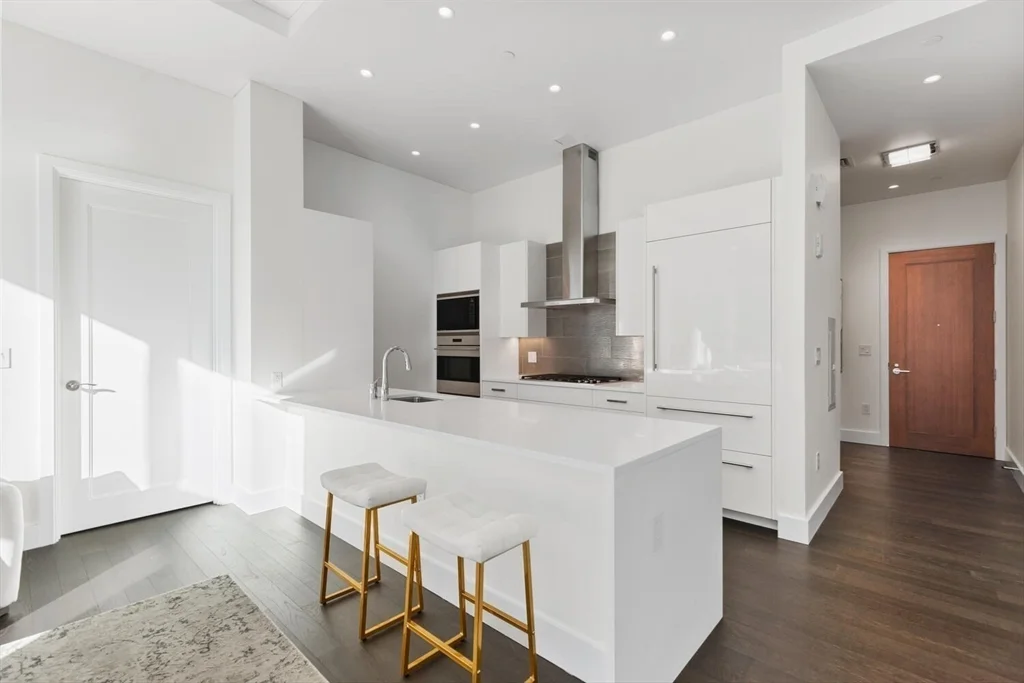 1 bed, 1 bath apartment for rent at 50 Liberty Dr Unit PH1H, Seaport District — photo 12 of 40