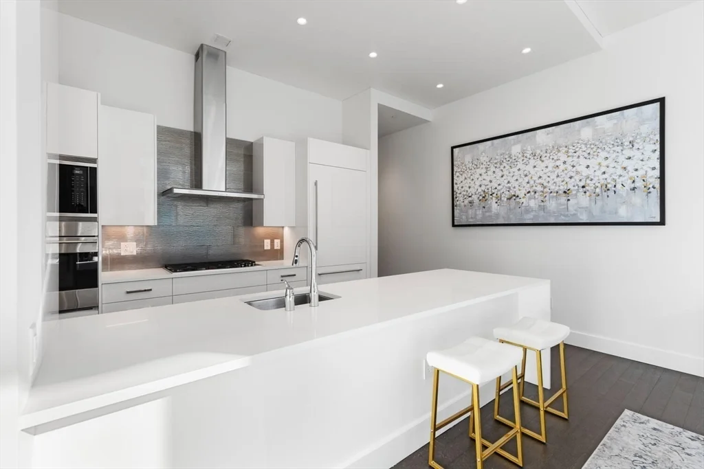 1 bed, 1 bath apartment for rent at 50 Liberty Dr Unit PH1H, Seaport District — photo 11 of 40