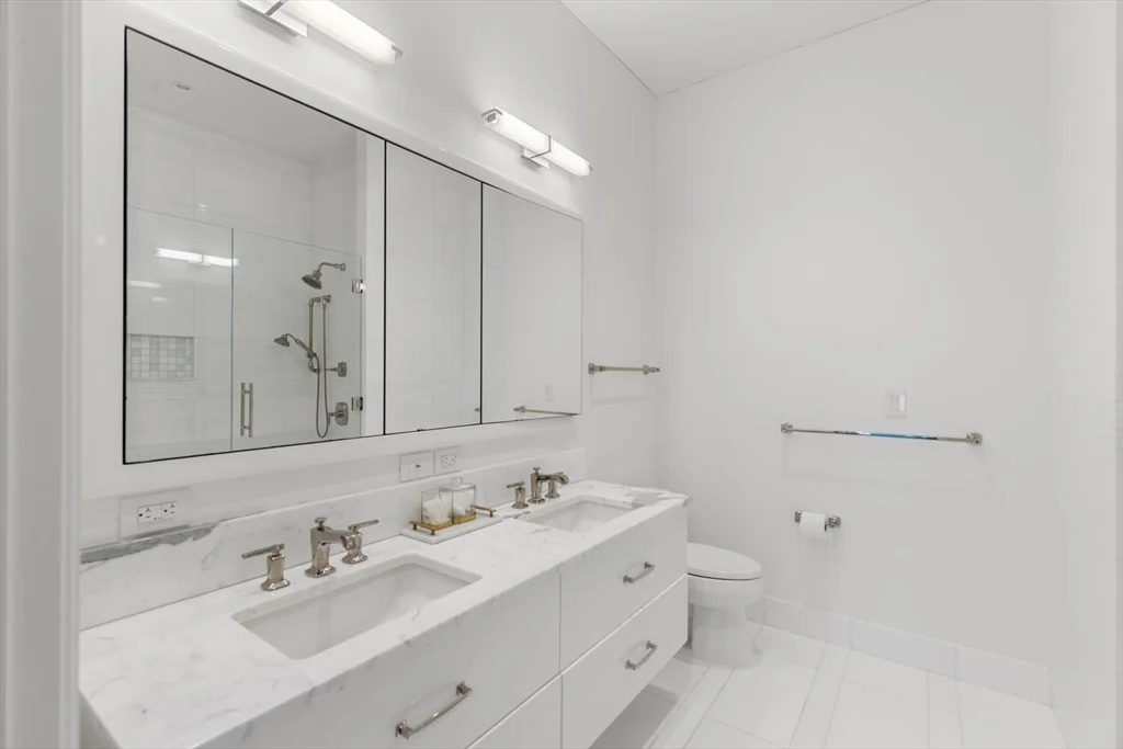 1 bed, 1 bath apartment for rent at 50 Liberty Dr Unit PH1H, Seaport District — photo 22 of 40
