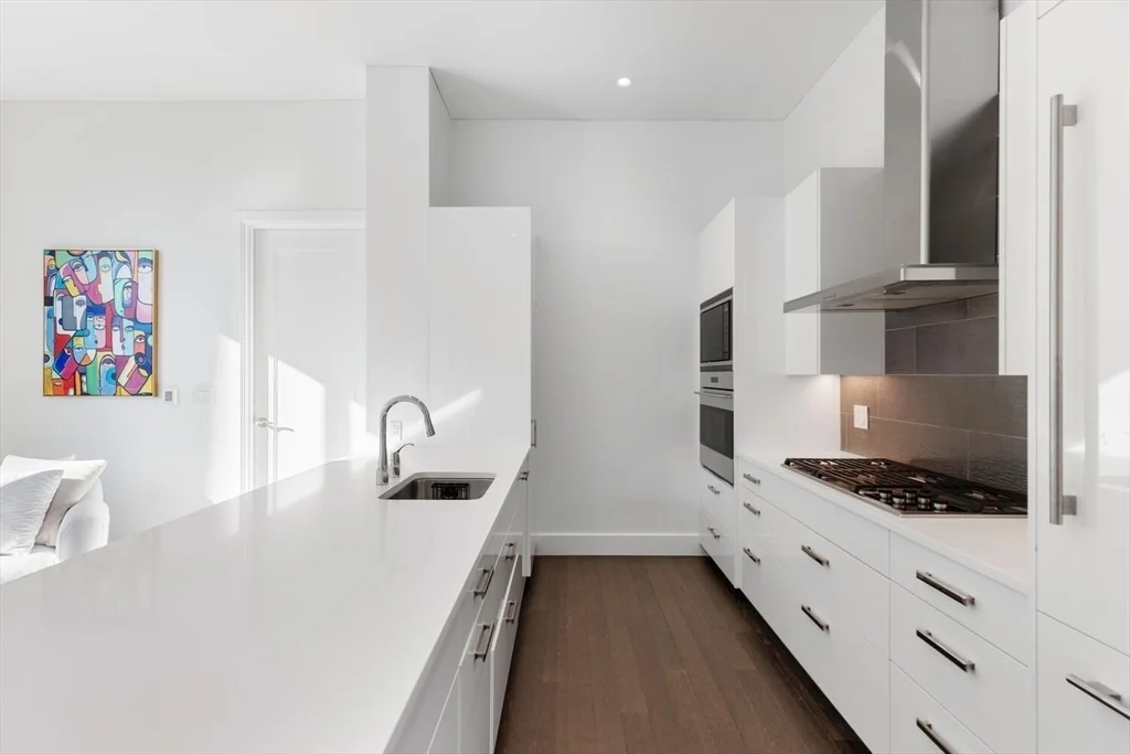 1 bed, 1 bath apartment for rent at 50 Liberty Dr Unit PH1H, Seaport District — photo 10 of 40