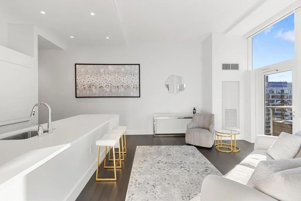 1 bed, 1 bath apartment for rent at 50 Liberty Dr Unit PH1H, Seaport District — photo 6 of 40