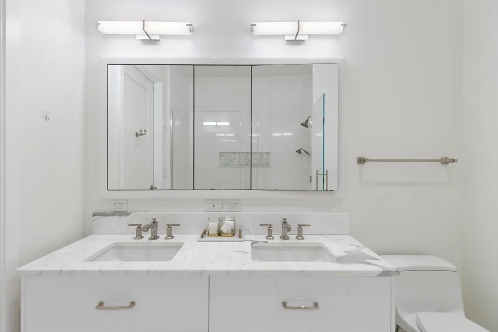 1 bed, 1 bath apartment for rent at 50 Liberty Dr Unit PH1H, Seaport District — photo 23 of 40