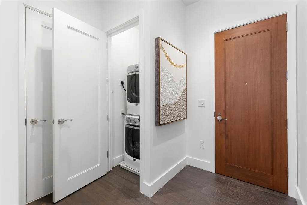 1 bed, 1 bath apartment for rent at 50 Liberty Dr Unit PH1H, Seaport District — photo 27 of 40
