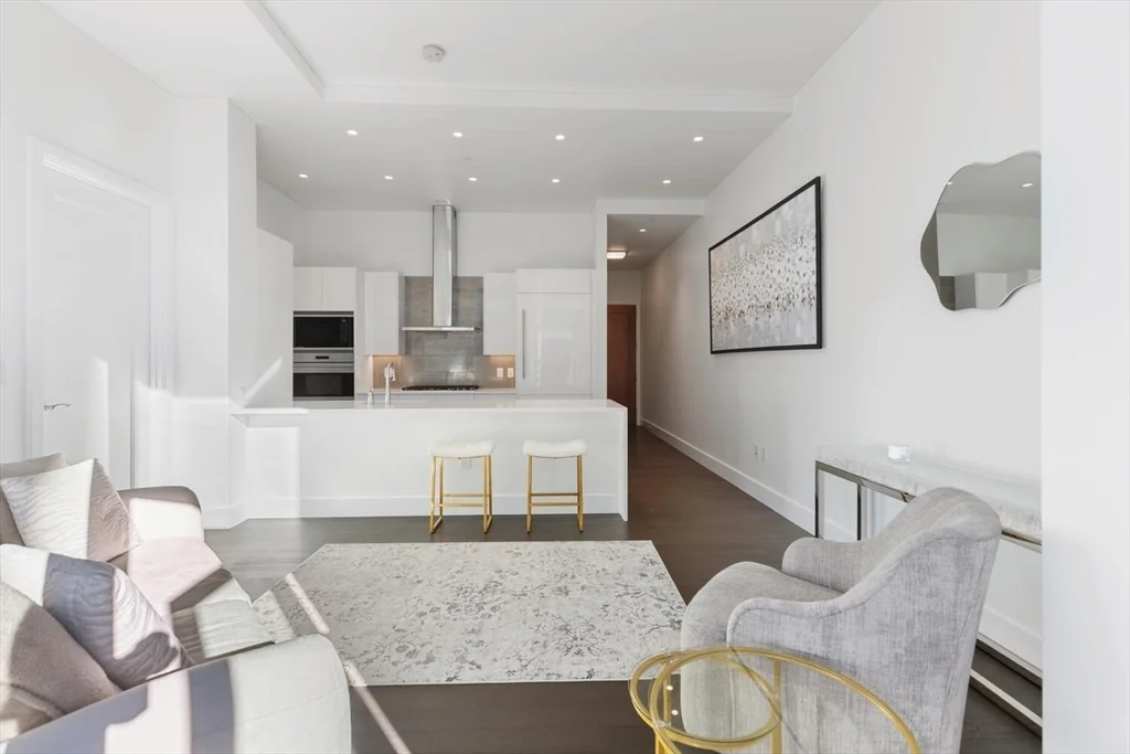 1 bed, 1 bath apartment for rent at 50 Liberty Dr Unit PH1H, Seaport District