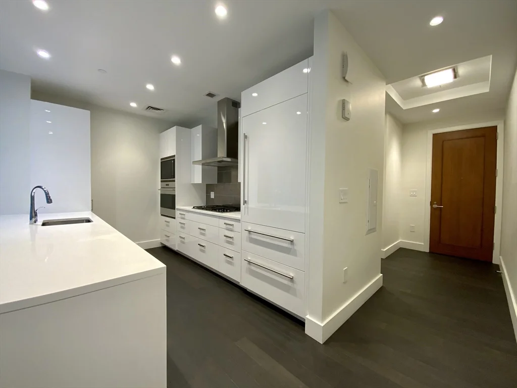 1 bed, 1 bath apartment for rent at 50 Liberty Unit 6H, South Boston — photo 1 of 30