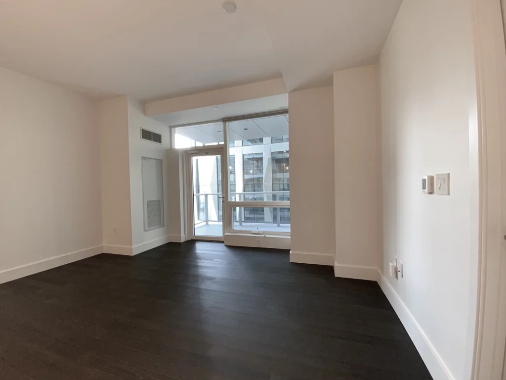 1 bed, 1 bath apartment for rent at 50 Liberty Unit 6H, South Boston — photo 3 of 30