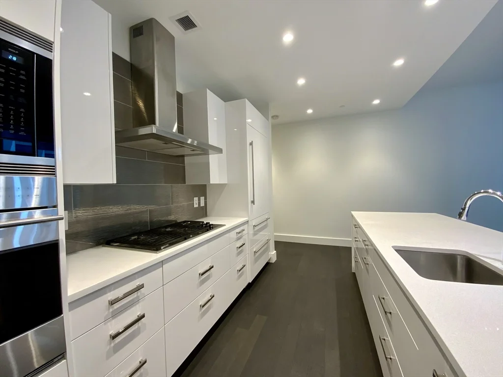 1 bed, 1 bath apartment for rent at 50 Liberty Unit 6H, South Boston — photo 4 of 30
