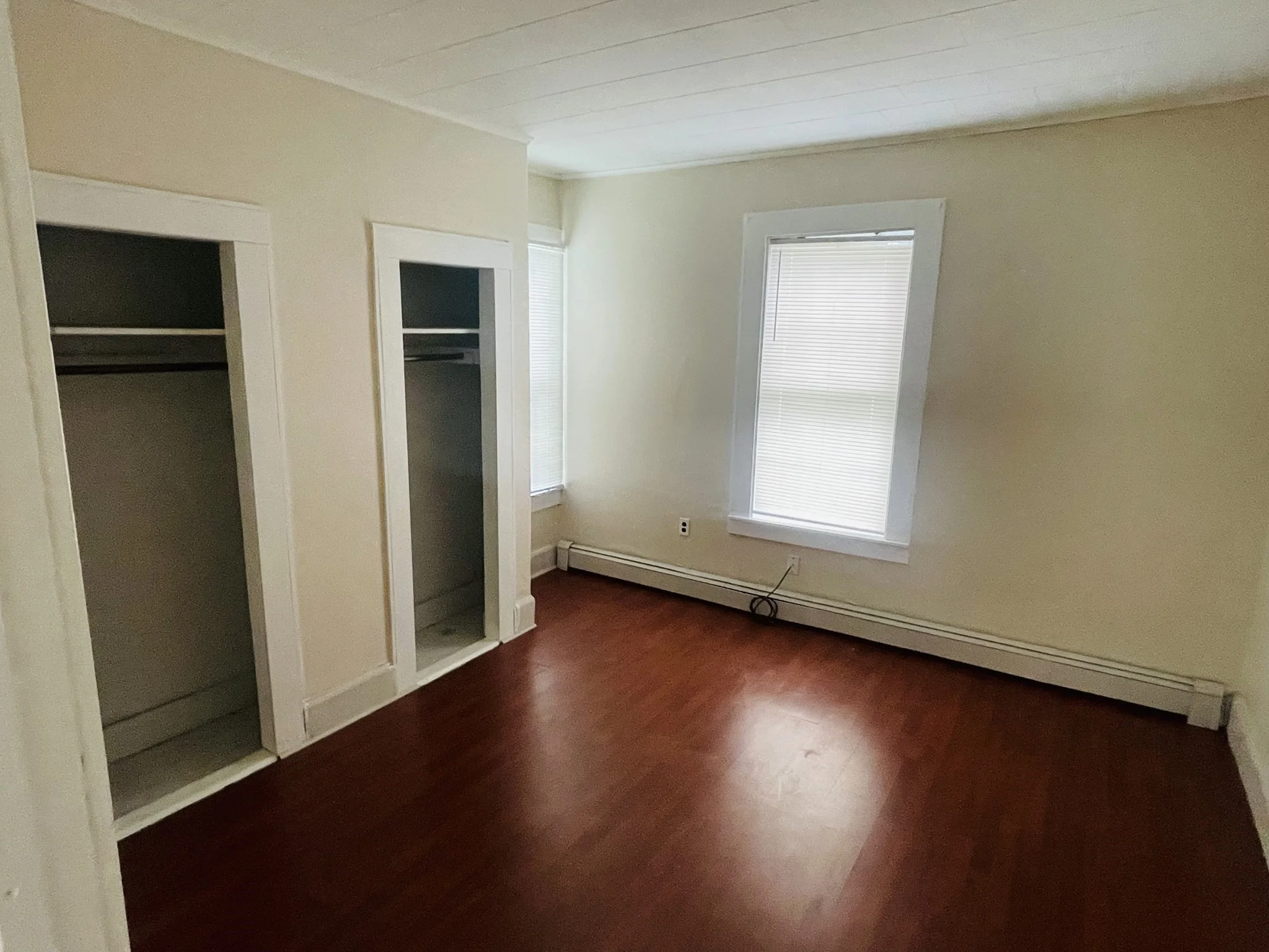2 bed, 1 bath apartment for rent at 50 Linden St Unit 1, Holyoke — photo 9 of 10