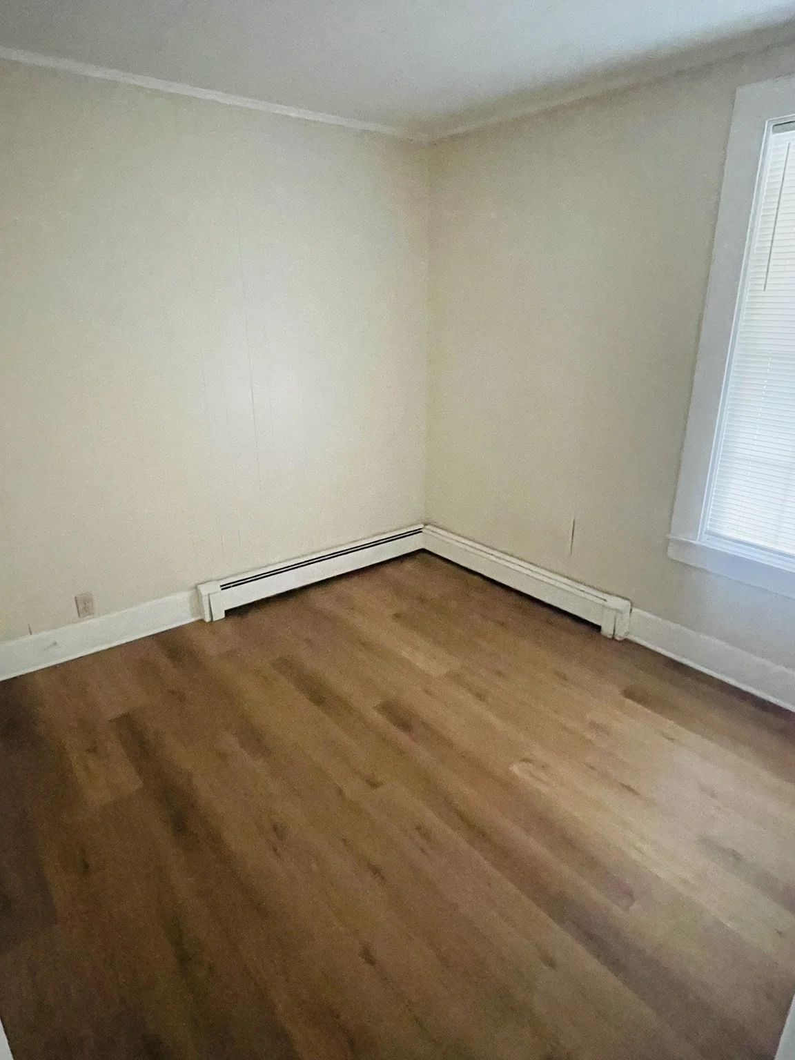 2 bed, 1 bath apartment for rent at 50 Linden St Unit 1, Holyoke — photo 6 of 10