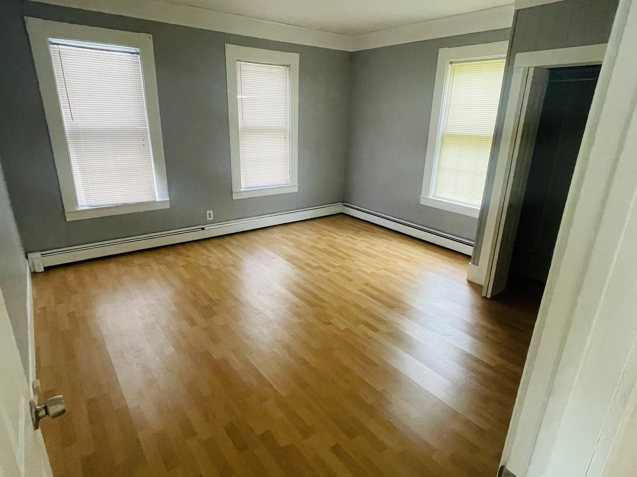 2 bed, 1 bath apartment for rent at 50 Linden St Unit 1, Holyoke — photo 7 of 10
