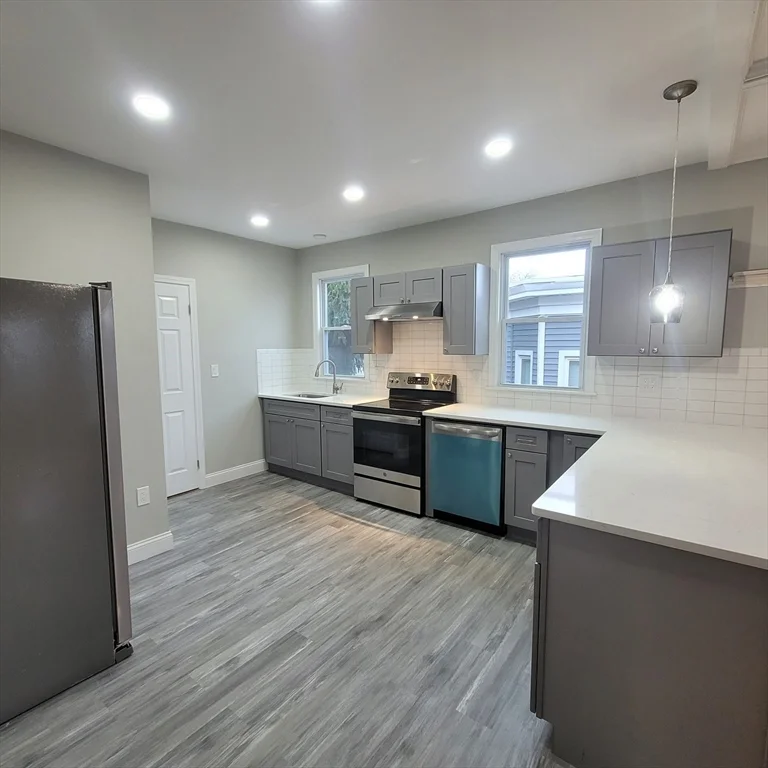 3 bed, 2 bath apartment for rent at 50 Lithgow St Unit 3, Dorchester — photo 7 of 13