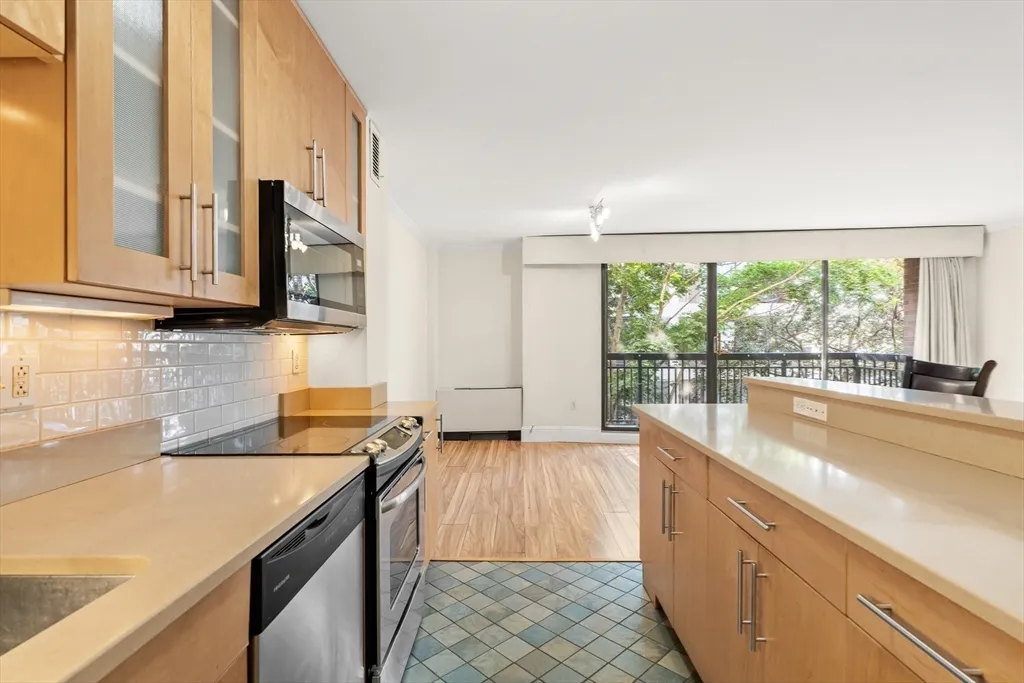1 bed, 1 bath apartment for rent at 50 Longwood Ave Unit 518, Coolidge Corner — photo 3 of 33