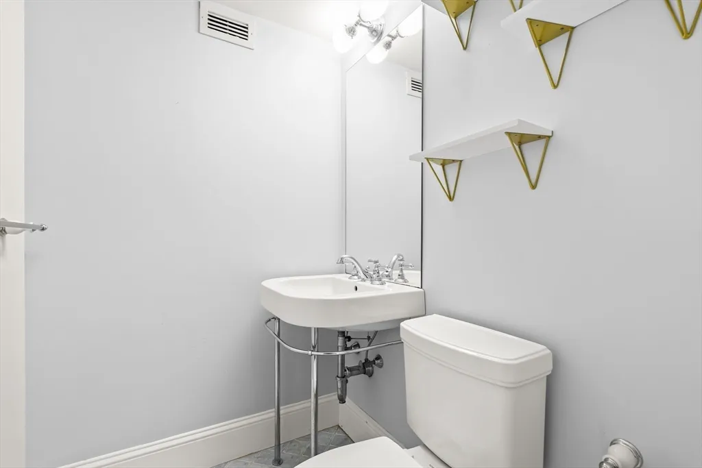1 bed, 1 bath apartment for rent at 50 Longwood Ave Unit 518, Coolidge Corner — photo 26 of 33