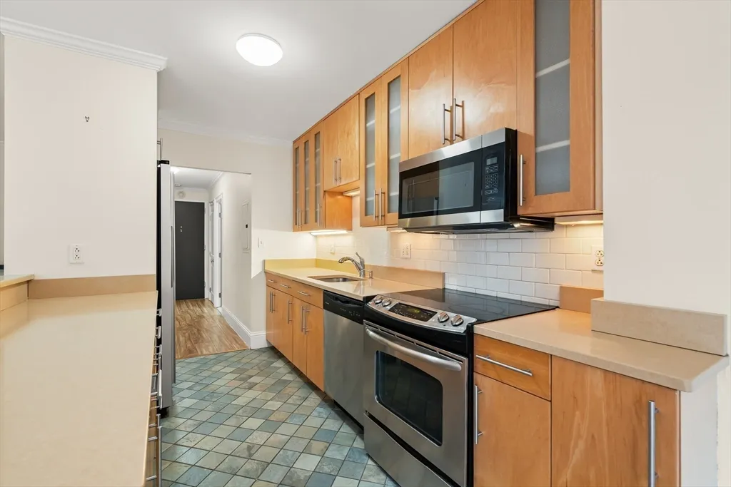 1 bed, 1 bath apartment for rent at 50 Longwood Ave Unit 518, Coolidge Corner — photo 7 of 33